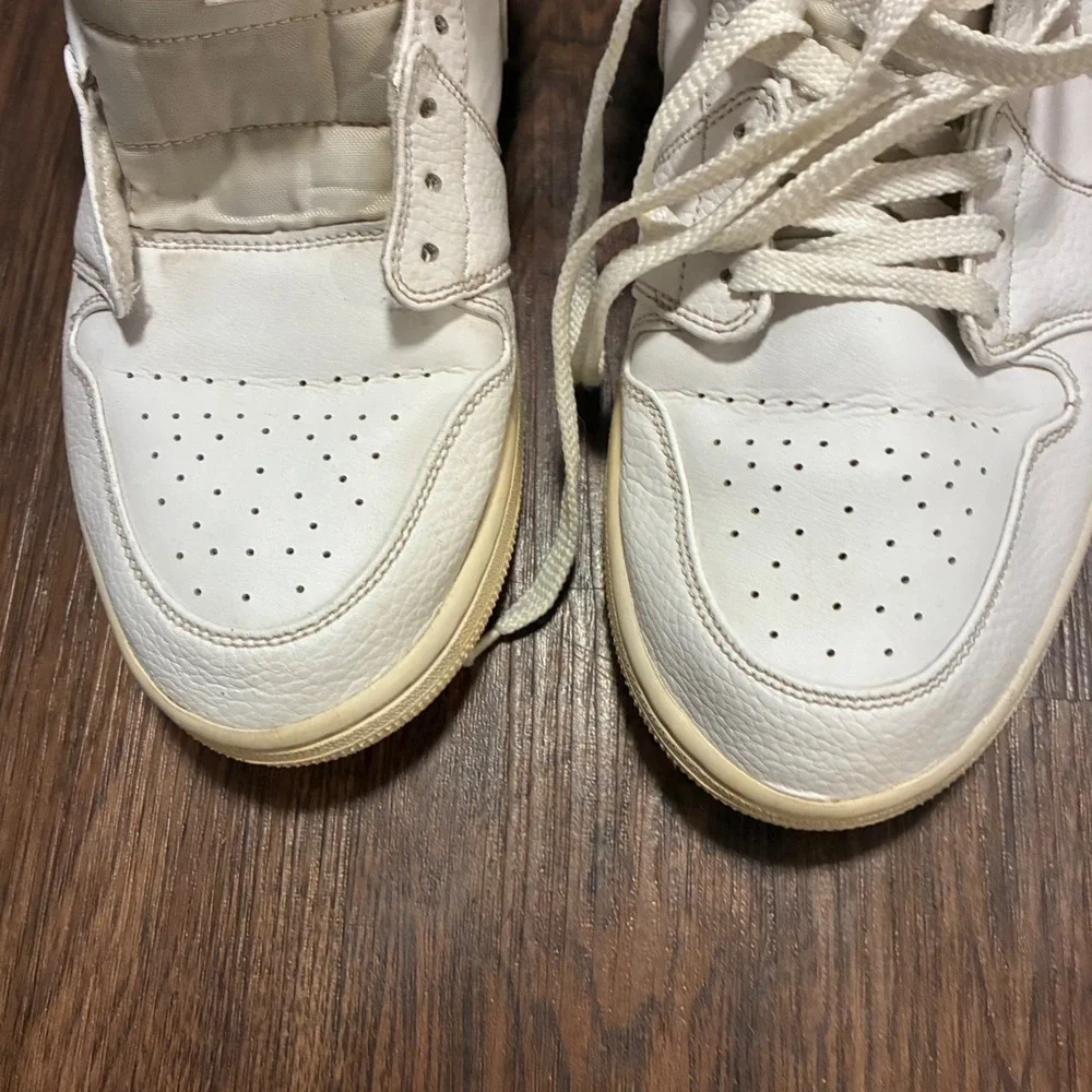 Jordan authentic nike
